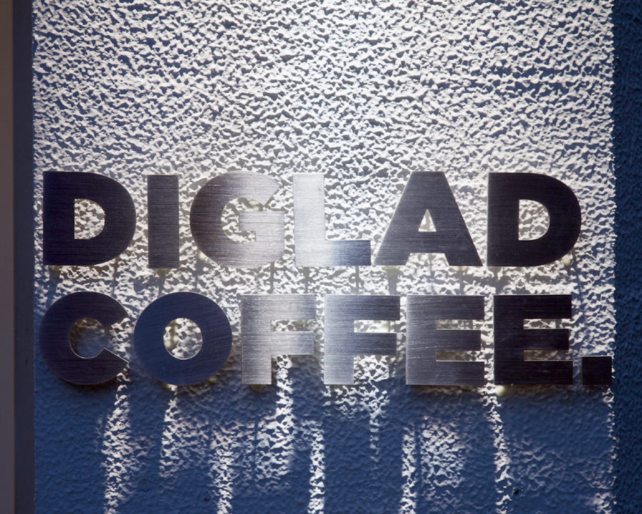 DIGLAD COFFEE．