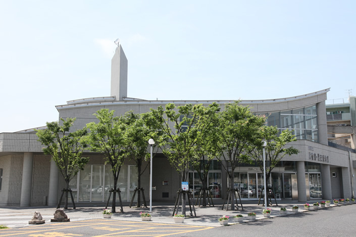 粕屋町立図書館・歴史資料館（粕屋フォーラム）