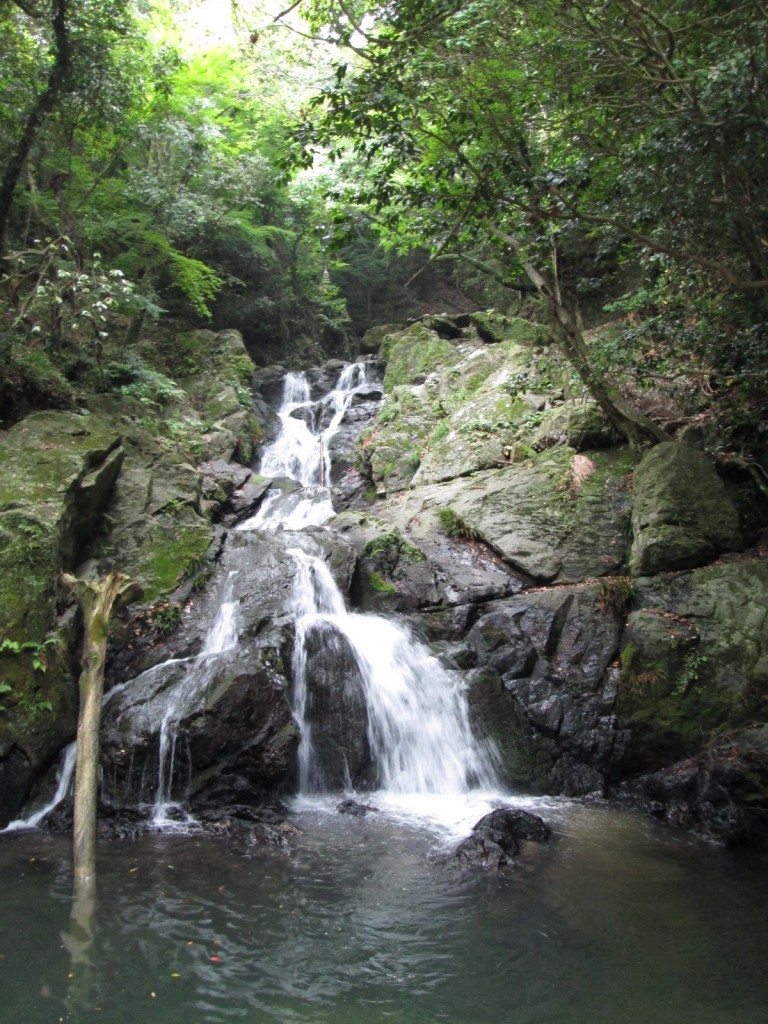 五塔の滝（篠栗耶馬溪）（ごとうのたき（ささぐりやばけい））