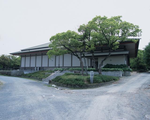 鴻臚館跡展示館